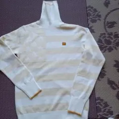 ラウンドマウス セーター