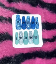 ギャル　ロングネイル　ネイルチップ 青色 グリッター アルファベット