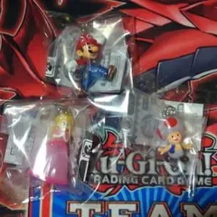 スーパーマリオ めじるしアクセサリー マリオ、ピーチ、キノピオ　３個セット