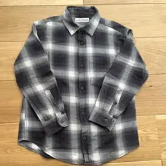 黒チェックシャツ　120cm