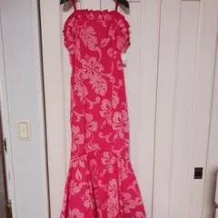 新品　T&LMUUMUU FACTORYのドレス ハイビスカス柄　フラダンスのサムネイル