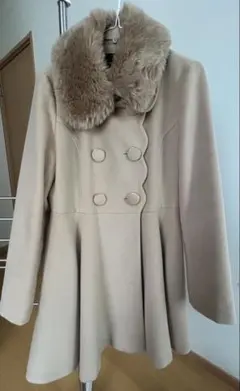 CECIL McBEE ファー付きコート ベージュ