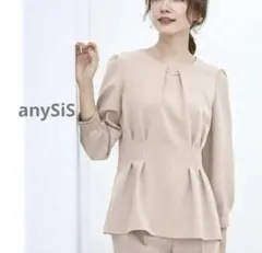 【美品】anySiS 優木まおみ コラボ ペプラムブラウス セレモニー 通勤 S