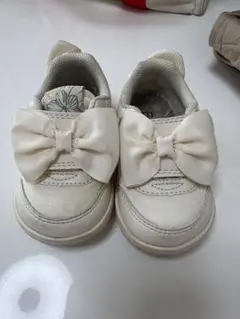 ホワイトリボン付きベビーシューズ 135