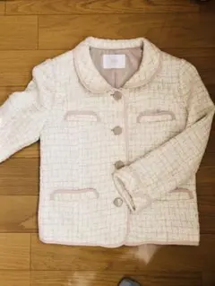 フォーマルスーツ、ノーカラージャケット、スカート