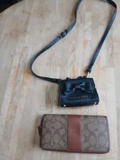 フェイラーの、2WAY 超ミニ黒牛革バッグ、リボン飾り、アクセ入れなど