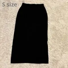 ユニクロ　タイトスカート　黒　Sサイズ
