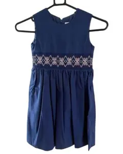 スモッキング刺繍ジャンパースカート