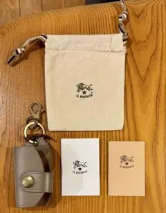 イルビゾンテ　キーケース　ベージュ