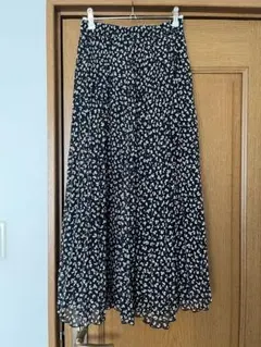美品　GU ジーユー　ロングスカート　M