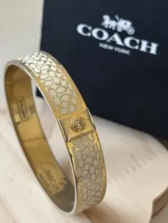 Coach ホワイト ロゴ ブレスレット シグネチャー バングルのサムネイル