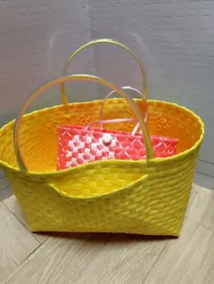 Item thumbnail for item 18702a1d-894b-4bf9-8761-14c4d845e881