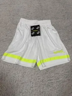 softeeサッカーハーフパンツ　8歳用　新品