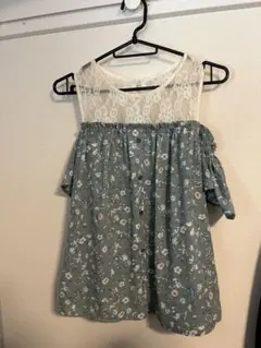 INGNI 花柄オフショルダートップス