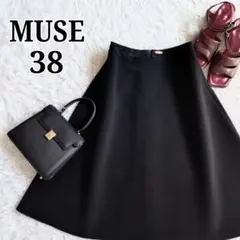 【極美品】MUSE　トリアセボンディングスカート　金プレート　38　黒のサムネイル
