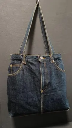 Item thumbnail for item fe3c40d7-16d3-43be-a1b6-6f3e0fbdacc7