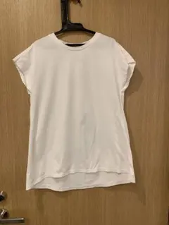 ホワイト Tシャツ サイズ140 バックプリーツ