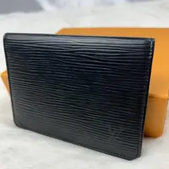 ルイヴィトン エピ　ポルト2カルトヴェルディカル　カード パス 名刺入れ