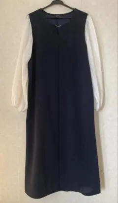 紺色ワンピース