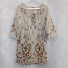 50 カラフルな刺繍の5分袖チュニック　M