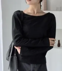 新品　前後両方着れる　背中あき　長袖Tシャツ　バレエネック　合わせやすい