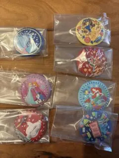 ディズニー　刺繍缶バッジ バンダイ　ビスケット