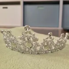 クリスタル装飾ティアラ