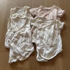 ユニクロ　前開きロンパース