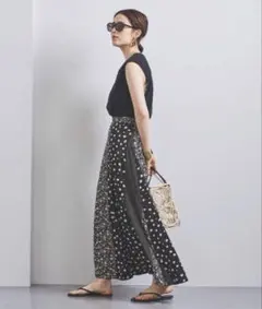 ユナイテッドアローズ　パネルプリント　スカートのサムネイル