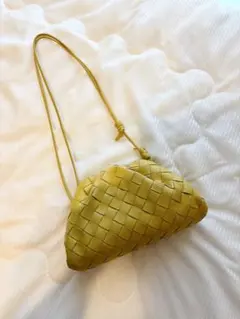 BOTTEGA VENETA イントレチャート ショルダーバッグ イエローのサムネイル