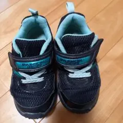 瞬足 ブラック/ターコイズ スニーカー