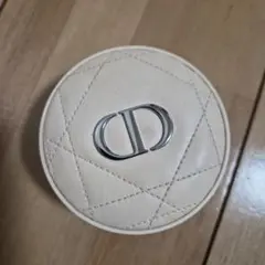 Diorスキンフォーエバー クッションパウダーライト