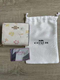COACH 二つ折り財布 花柄