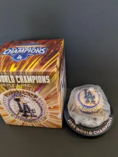 ドジャースMLBワールドチャンピオンリングレプリカ2025フリーマン 来場