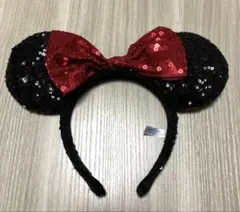 【美品】ディズニー ミニーマウス耳型カチューシャ　スパンコール　赤いリボン