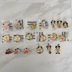 ディズニー　ピンバッジ　チャーム　セット　まとめうり 19点