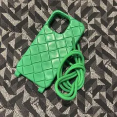 ボッデガ　iPhone15ケースのサムネイル