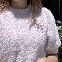 INGNI イング フェザーヤーン半袖ニット くすみピンク ブローチ付