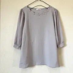 ハニーズ　パール付き　スカラップネックトップス