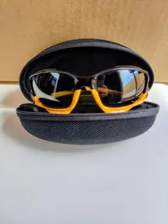 Oakley Livestrong アジアンフィットサングラス