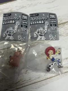 トイストーリー　ゆらゆらつながるマスコット2種