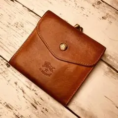 【ヴィンテージ感漂うヌメ革】　IL BISONTE　ガマ財布　本革　バイソン刻印