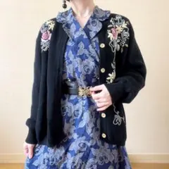 希少 花刺繍 カーディガン ビーズ 昭和レトロ ヴィンテージ 日本製 黒 一点物