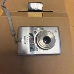 Nikon COOLPIX 2000 CFカードと電池付き すぐ撮影可能 - メルカリ