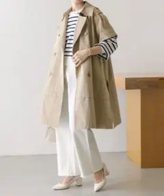 【美品】 COLLAGE GALLARDAGALANTE ポンチョトレンチコートのサムネイル