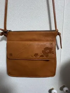 野村修平　咲花牛革ショルダーバッグ