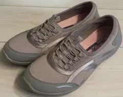 スケッチャーズ スリッポン