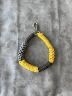 スマホストラップ　ハンドショルダー　パラコード　ハンドメイド　新作