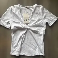 新品　ZARA ホワイト Vネック Tシャツ M