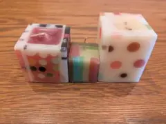 カラフルな立方体キャンドル3個セット